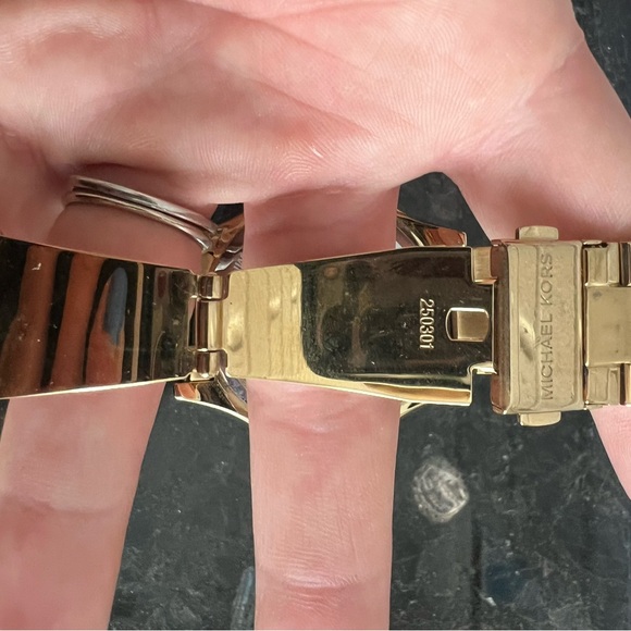 Michael Kors Gold Watch - Picture 5 of 7